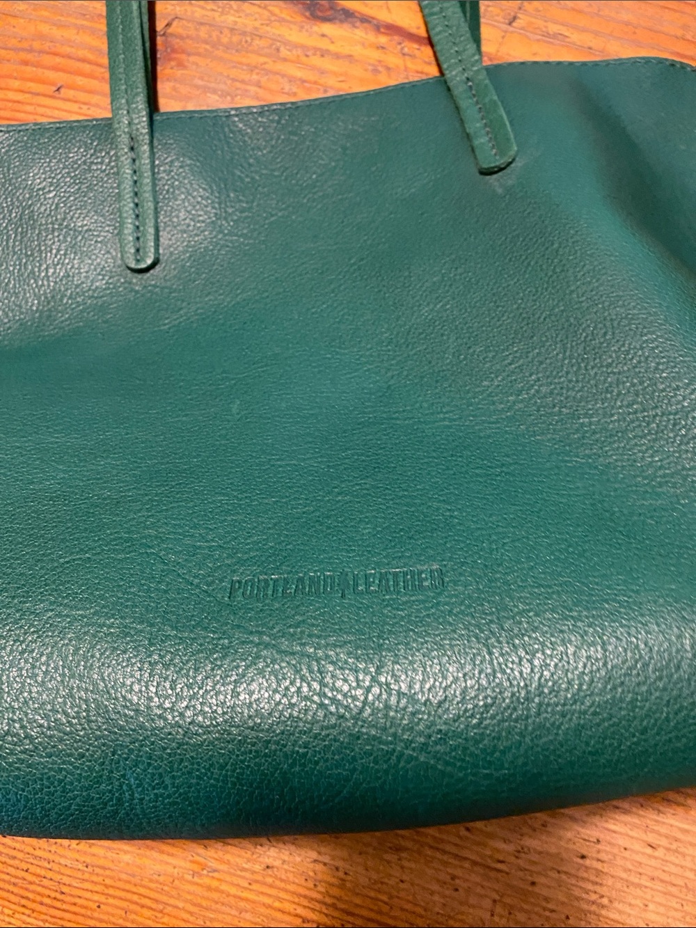Portland Leather Bacalar Medium August Tote - Picture 2 of 4